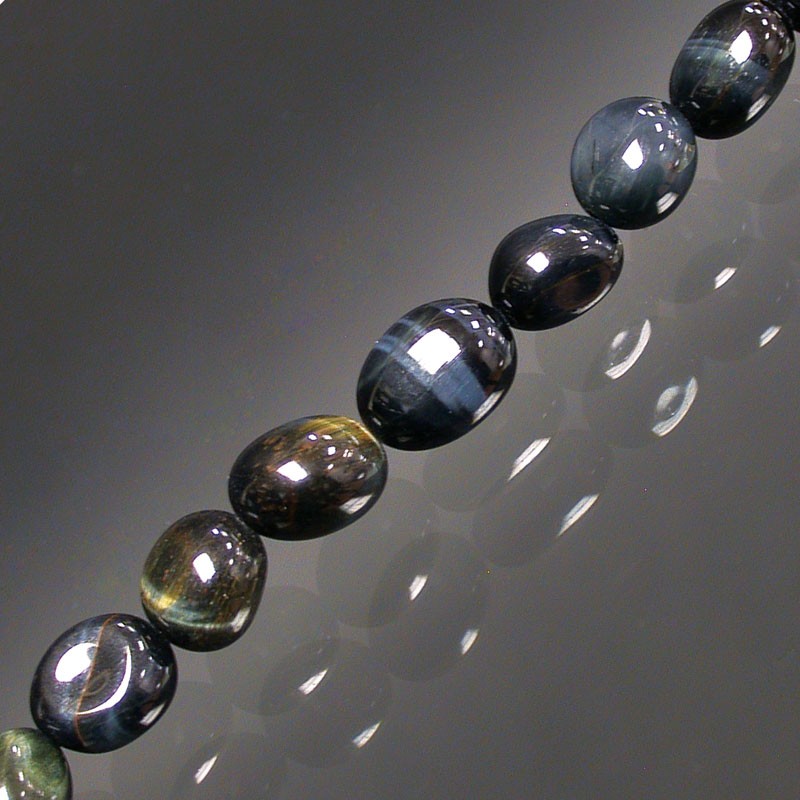 Collier Oeil de Faucon grain