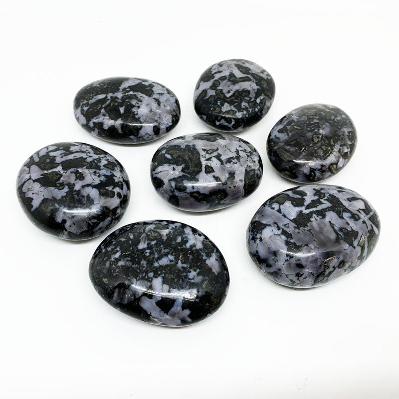 Galet poli Gabbro Merlinite