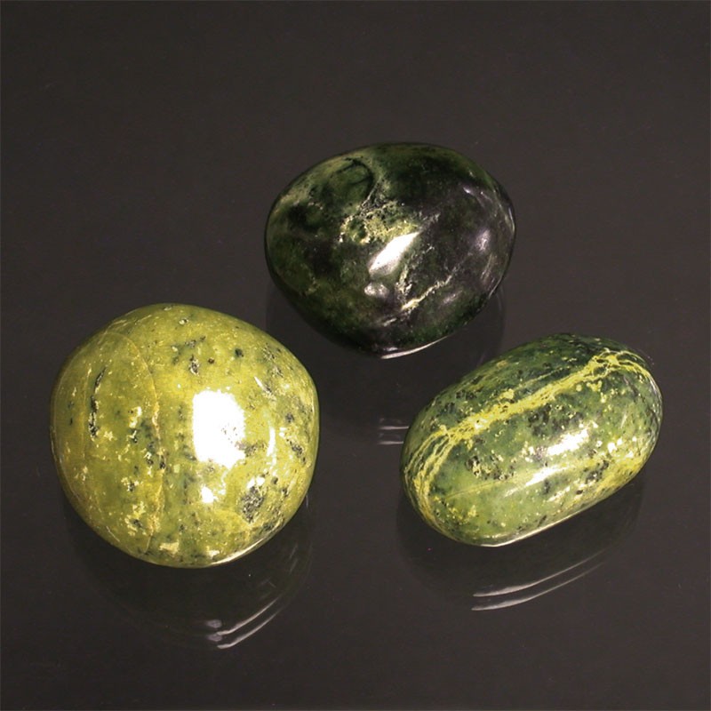 Pierre roulée Serpentine verte